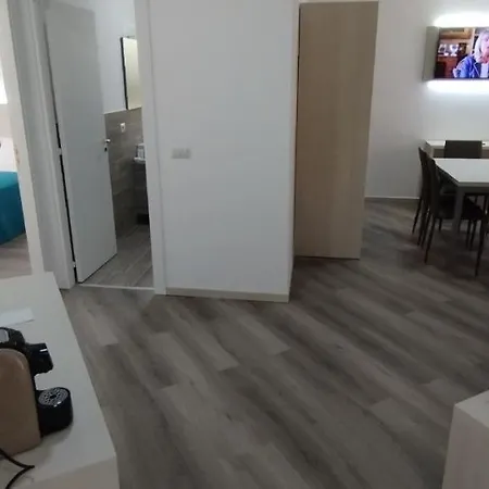 Parco Urciuolo 아파트 치렐라